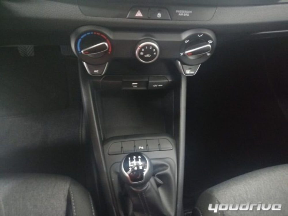 Kia Stonic nuova a Napoli (14)