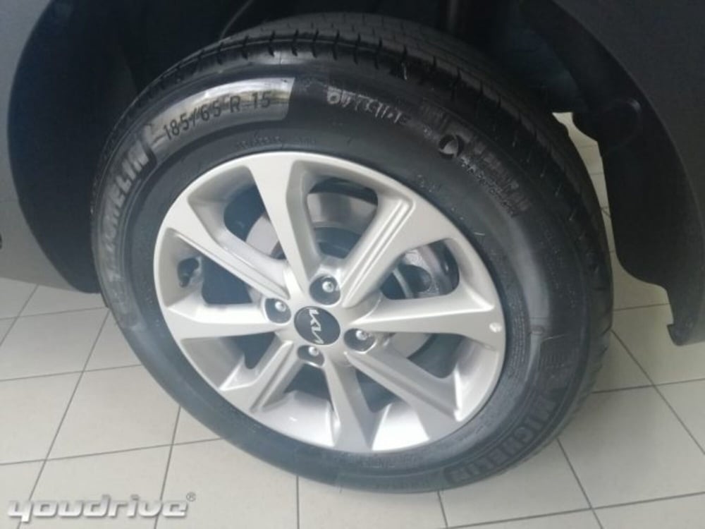Kia Stonic nuova a Napoli (16)