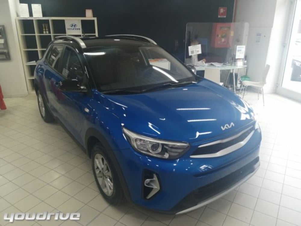 Kia Stonic nuova a Napoli (3)