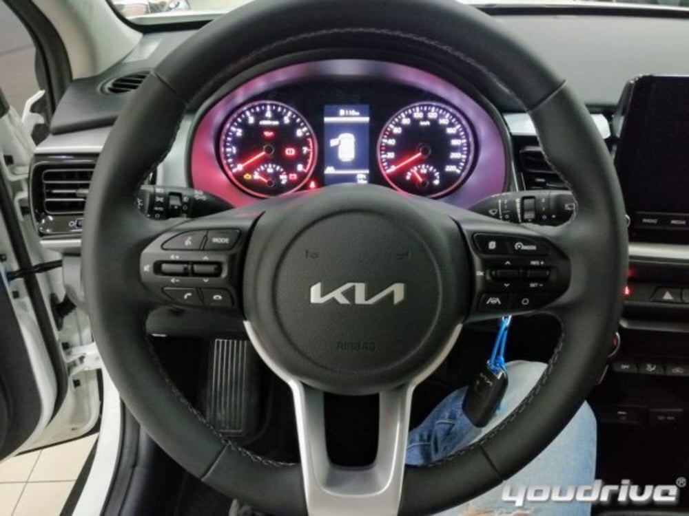 Kia Stonic nuova a Napoli (10)