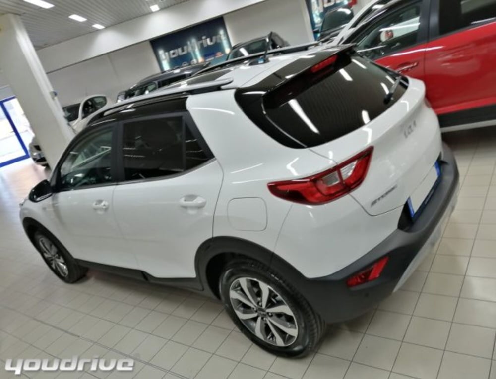 Kia Stonic nuova a Napoli (3)