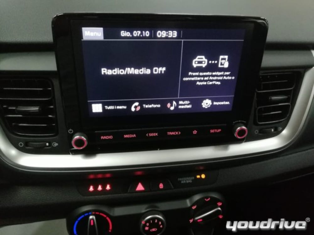 Kia Stonic nuova a Napoli (12)