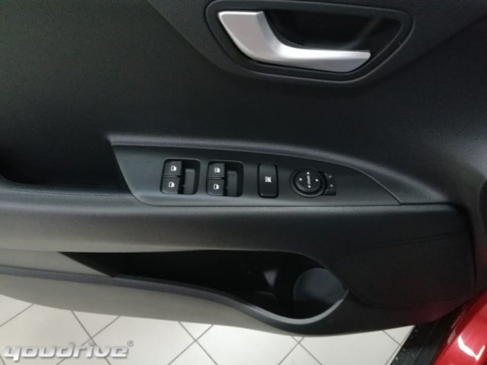 Kia Stonic nuova a Napoli (17)