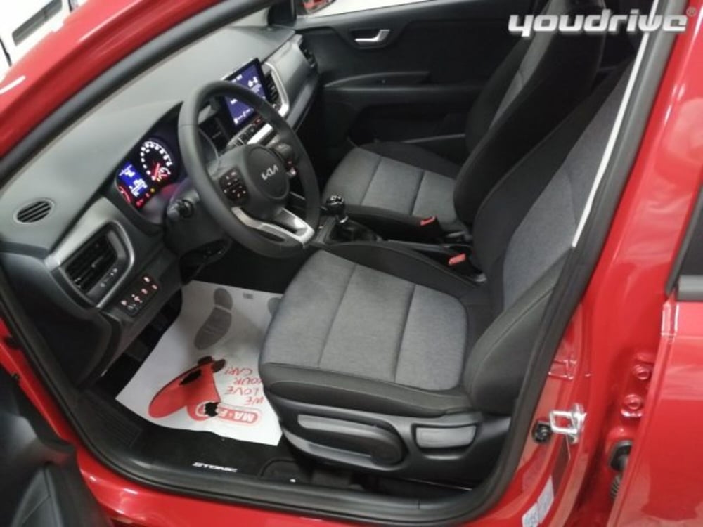 Kia Stonic nuova a Napoli (8)