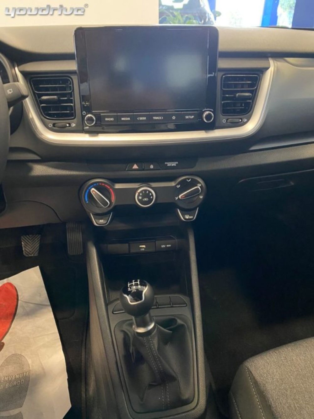 Kia Stonic nuova a Napoli (9)