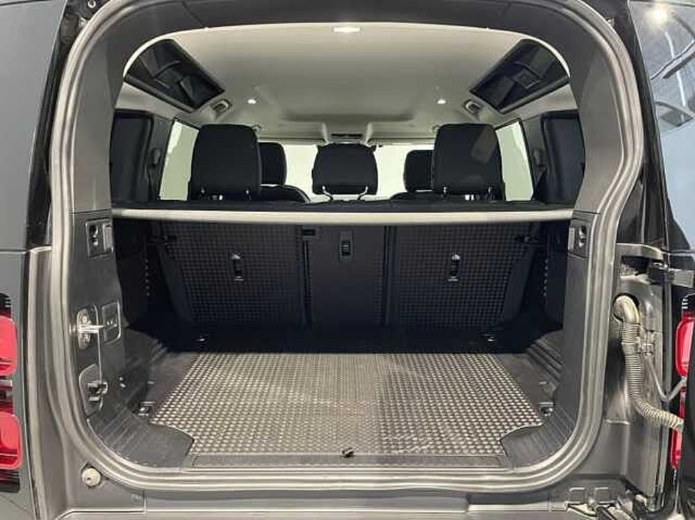 Land Rover Defender usata a Ravenna (11)