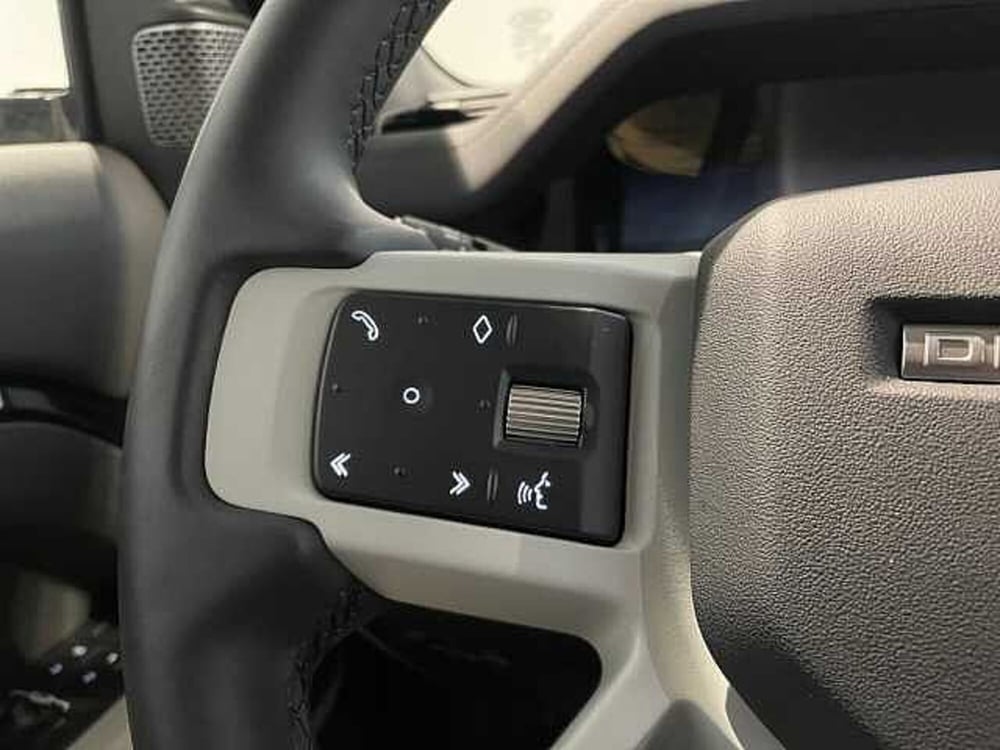 Land Rover Defender usata a Ravenna (19)