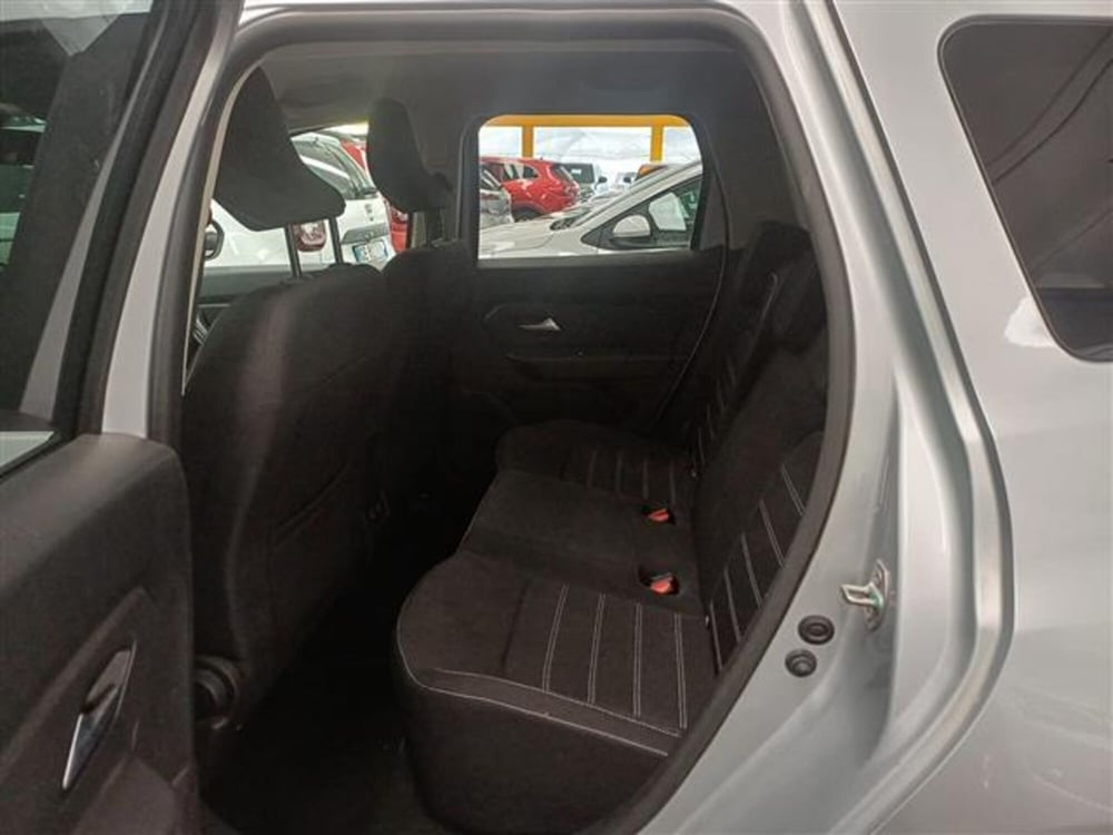 Dacia Duster usata a Cremona (9)