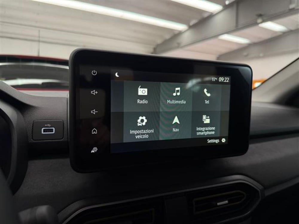 Dacia Jogger nuova a Cremona (13)