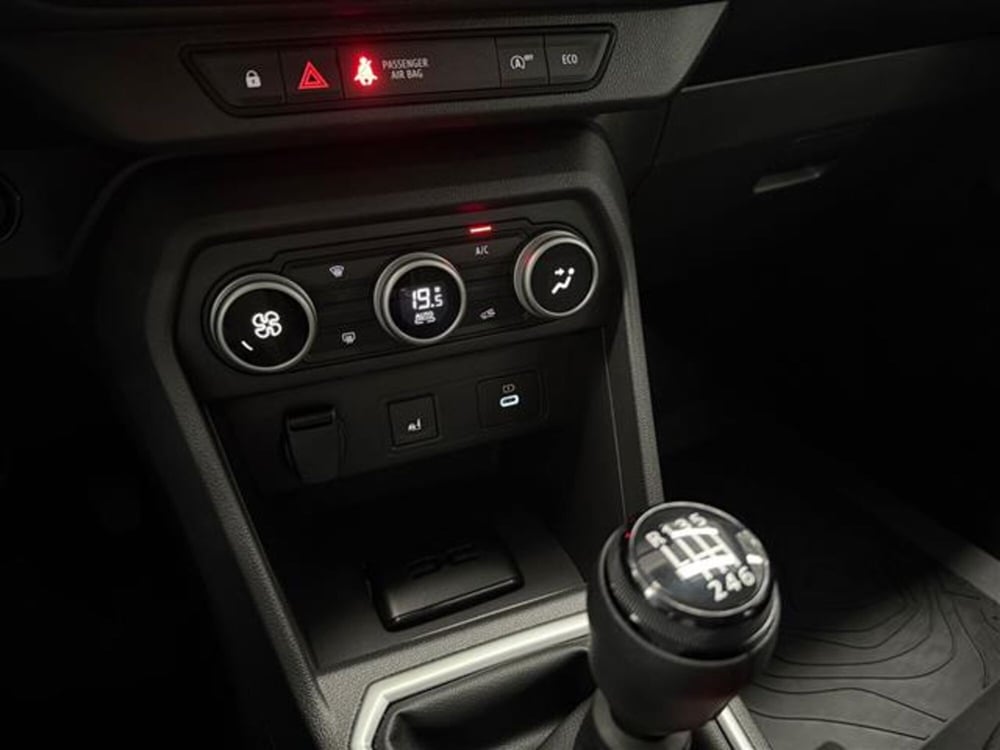 Dacia Jogger nuova a Cremona (14)