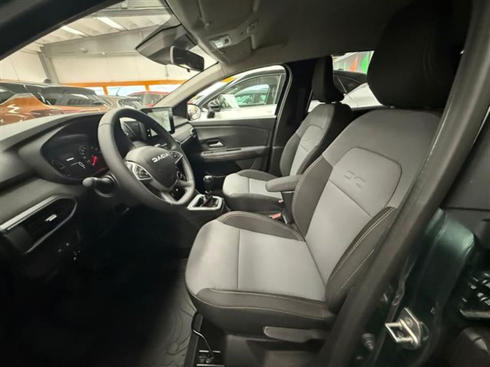 Dacia Jogger nuova a Cremona (5)
