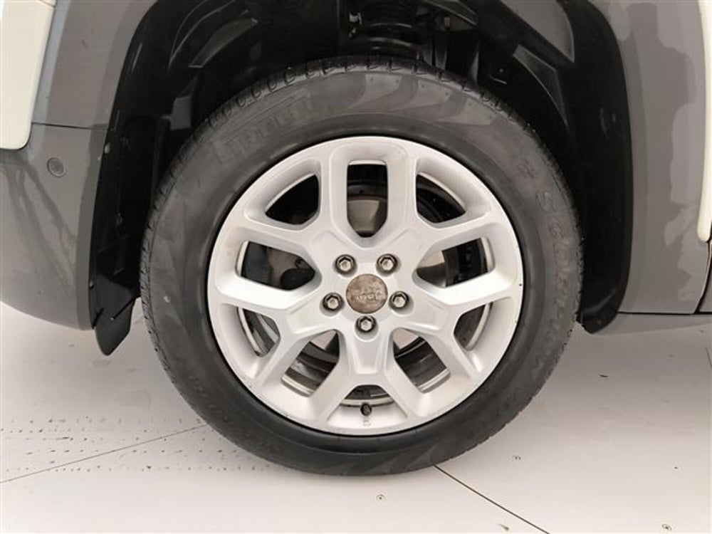 Jeep Renegade usata a Milano (10)
