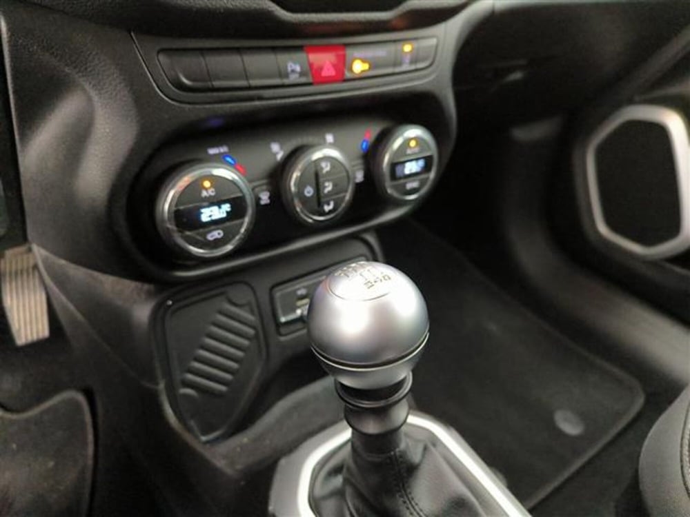 Jeep Renegade usata a Milano (11)
