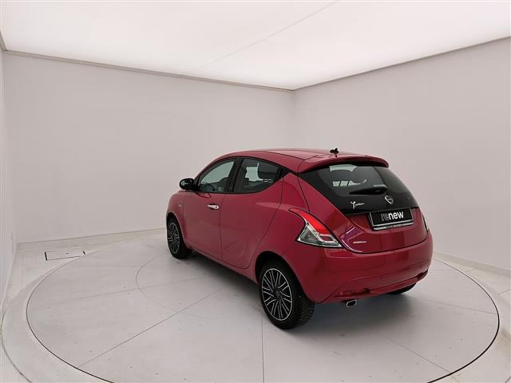 Lancia Ypsilon usata a Milano (3)