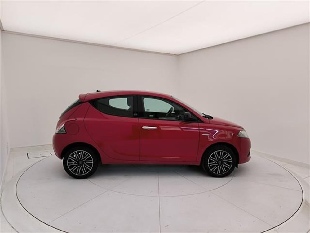 Lancia Ypsilon usata a Milano (6)
