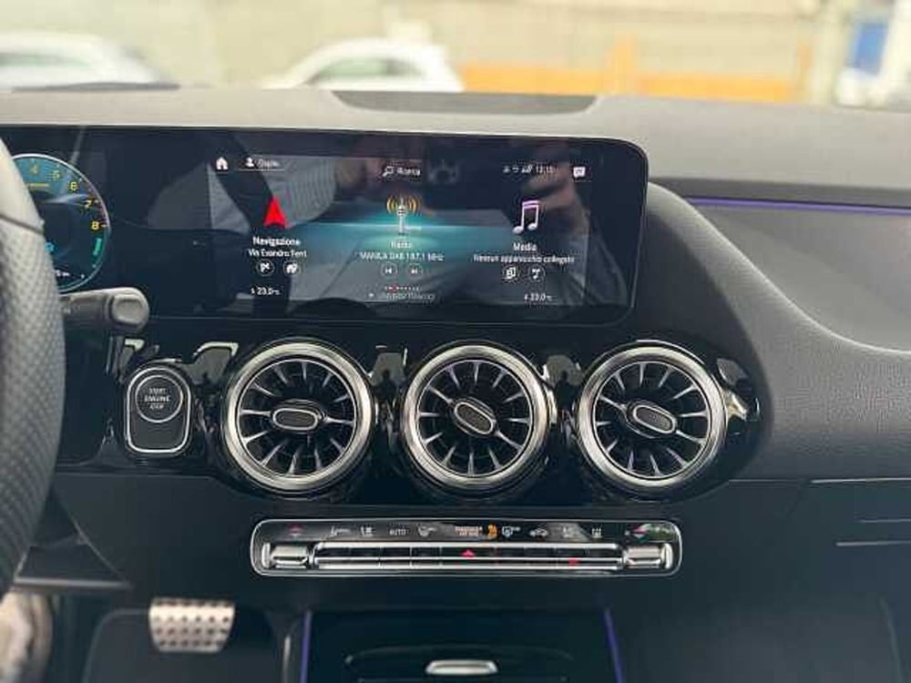 Mercedes-Benz GLA SUV usata a Genova (4)