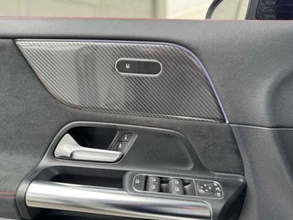 Mercedes-Benz GLA SUV usata a Genova (8)