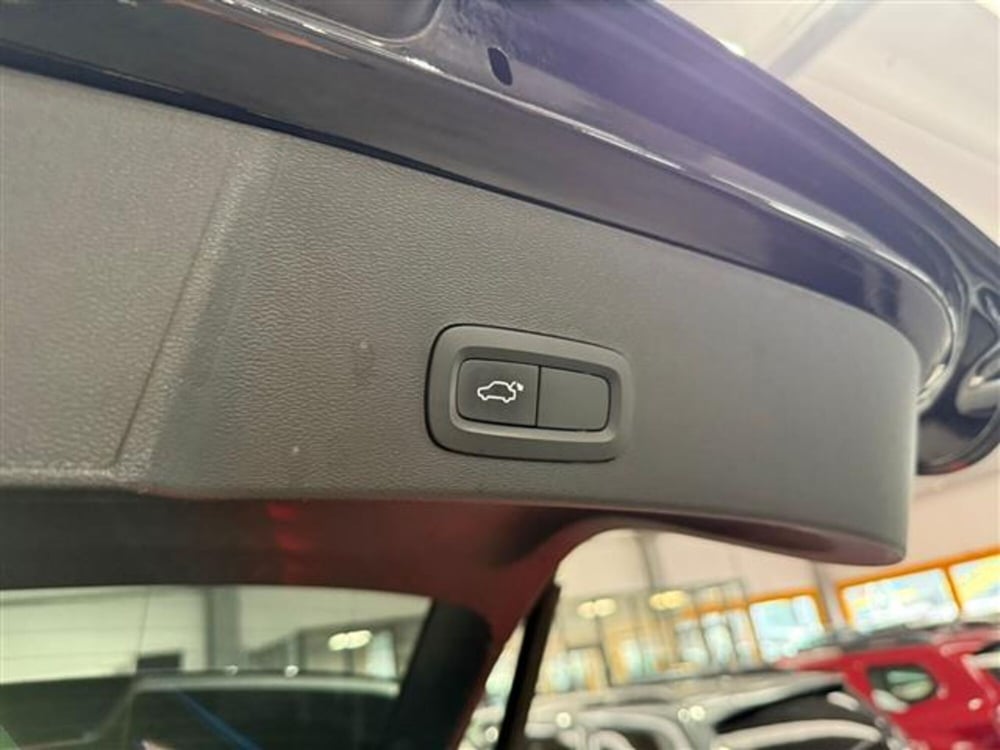 Volvo XC40 usata a Cremona (10)