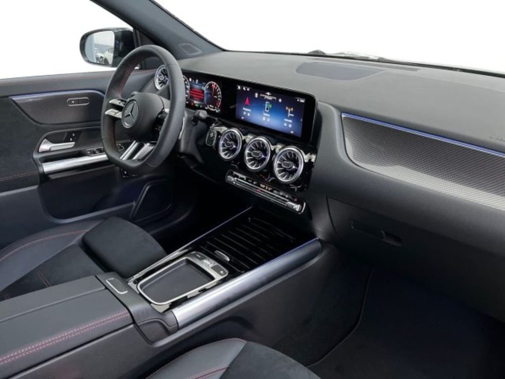 Mercedes-Benz GLA SUV nuova a Verona (14)