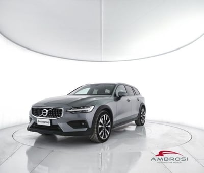 Volvo V60 Cross Country D4 AWD Geartronic Pro del 2019 usata a Corciano