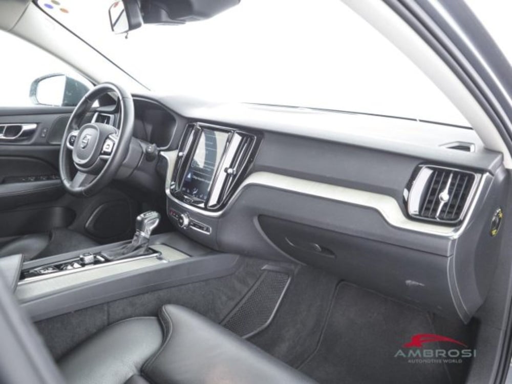 Volvo V60 Cross Country usata a Perugia (12)