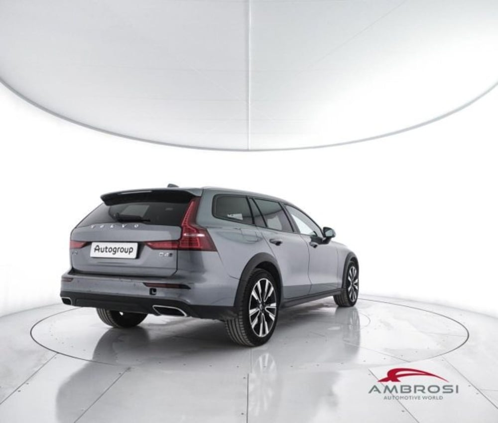 Volvo V60 Cross Country usata a Perugia (3)
