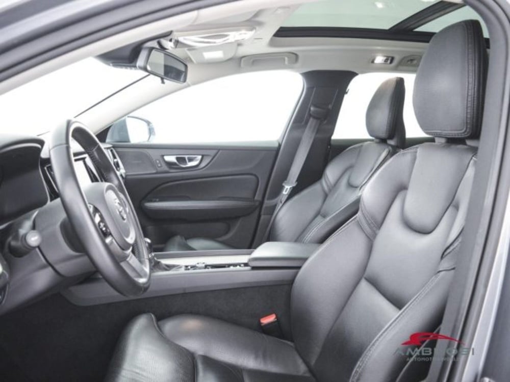 Volvo V60 Cross Country usata a Perugia (9)