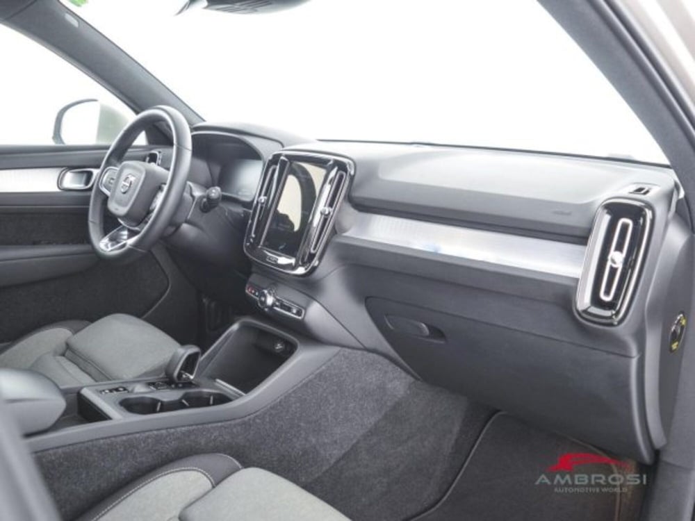 Volvo XC40 usata a Perugia (12)