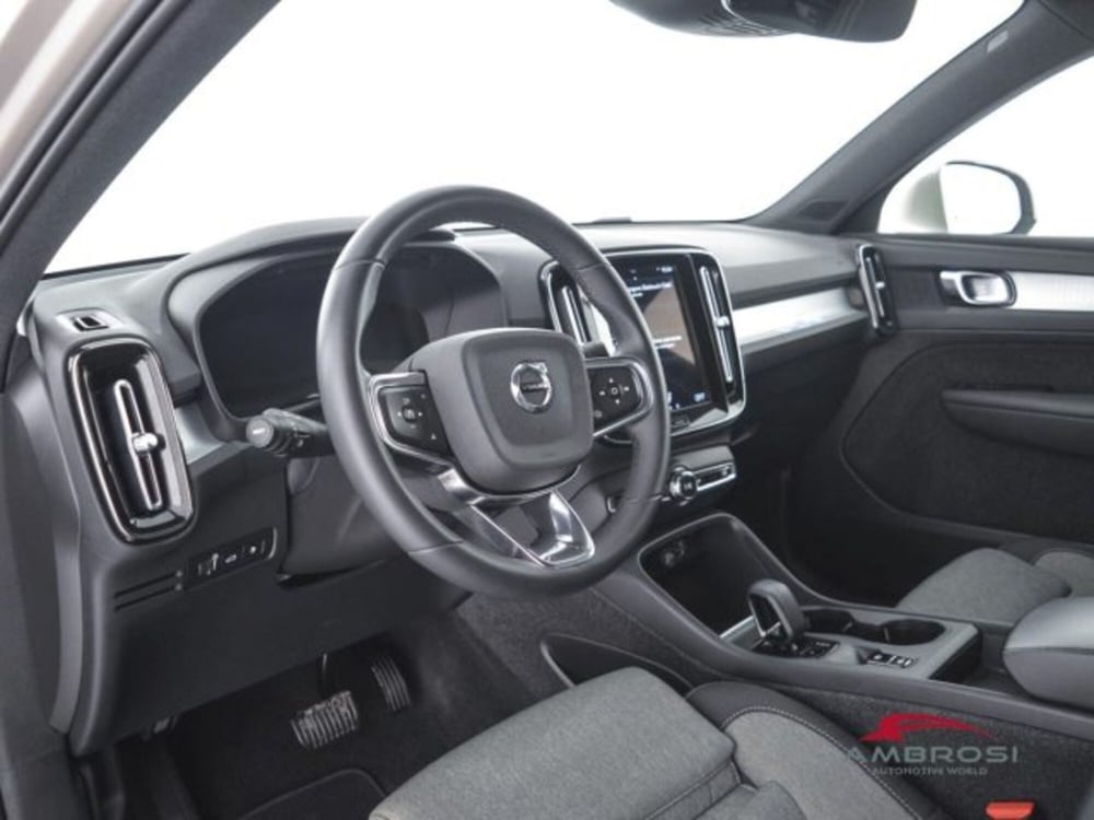 Volvo XC40 usata a Perugia (8)