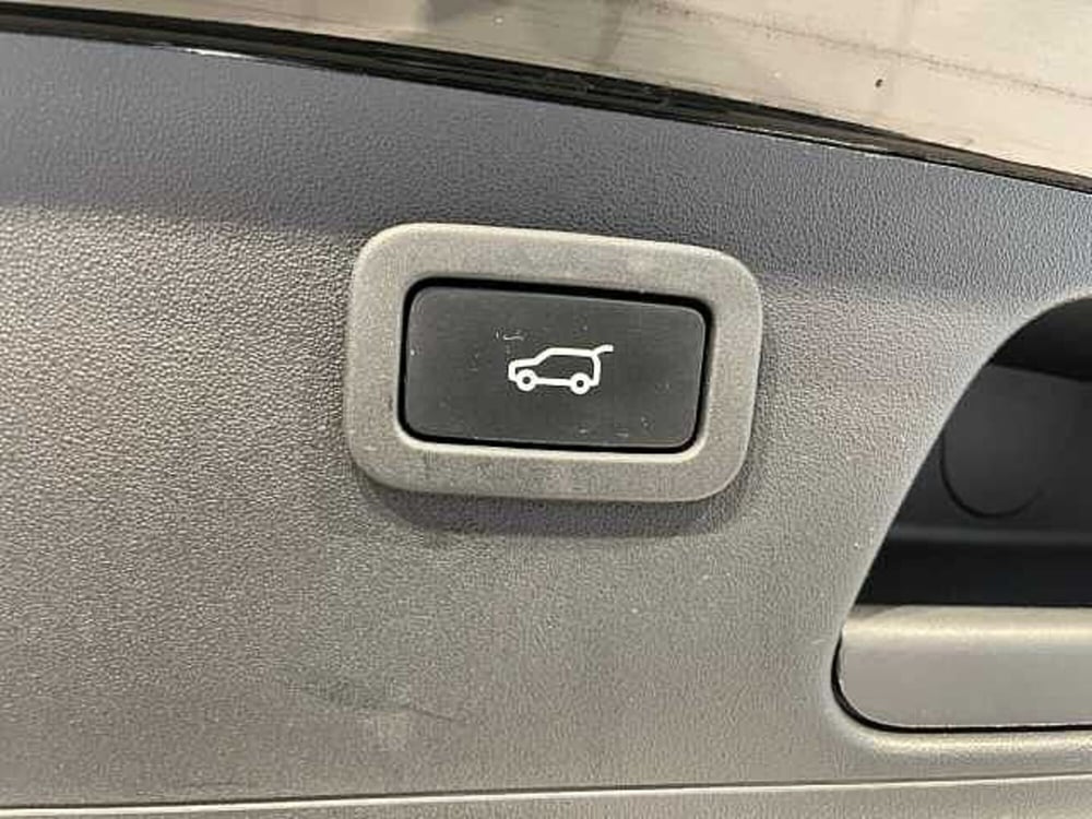 Jaguar E-Pace usata a Ravenna (12)