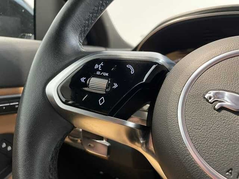 Jaguar E-Pace usata a Ravenna (16)