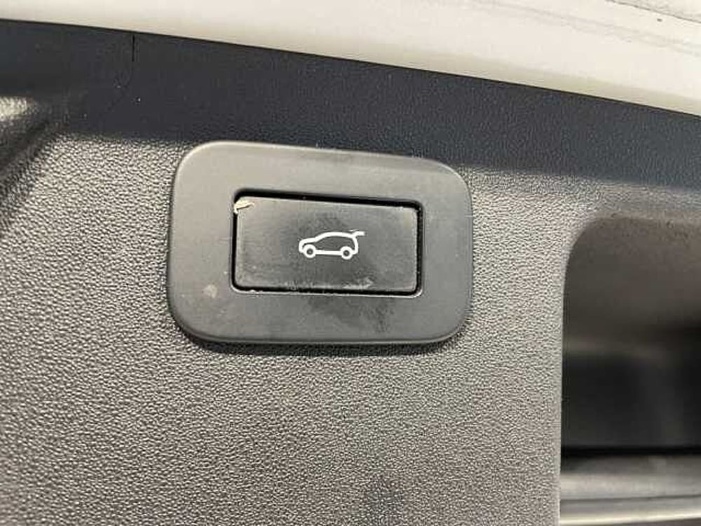 Land Rover Discovery Sport usata a Ravenna (11)