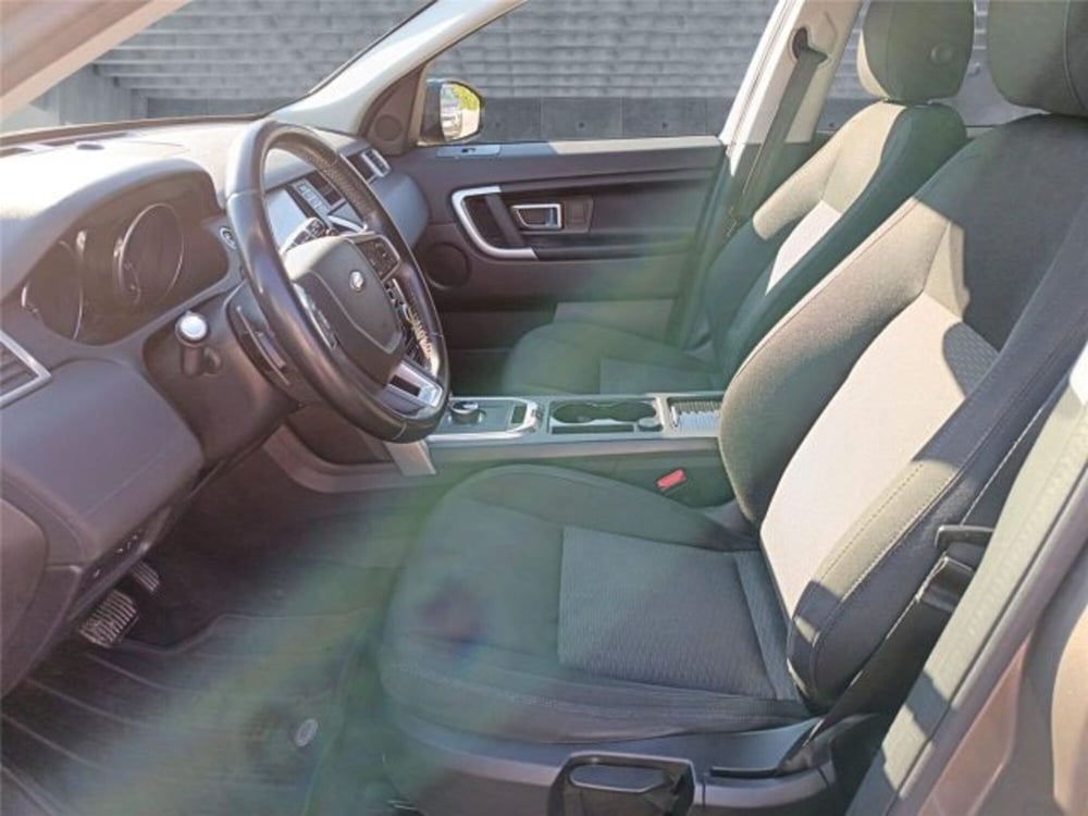 Land Rover Discovery Sport usata a Bari (10)