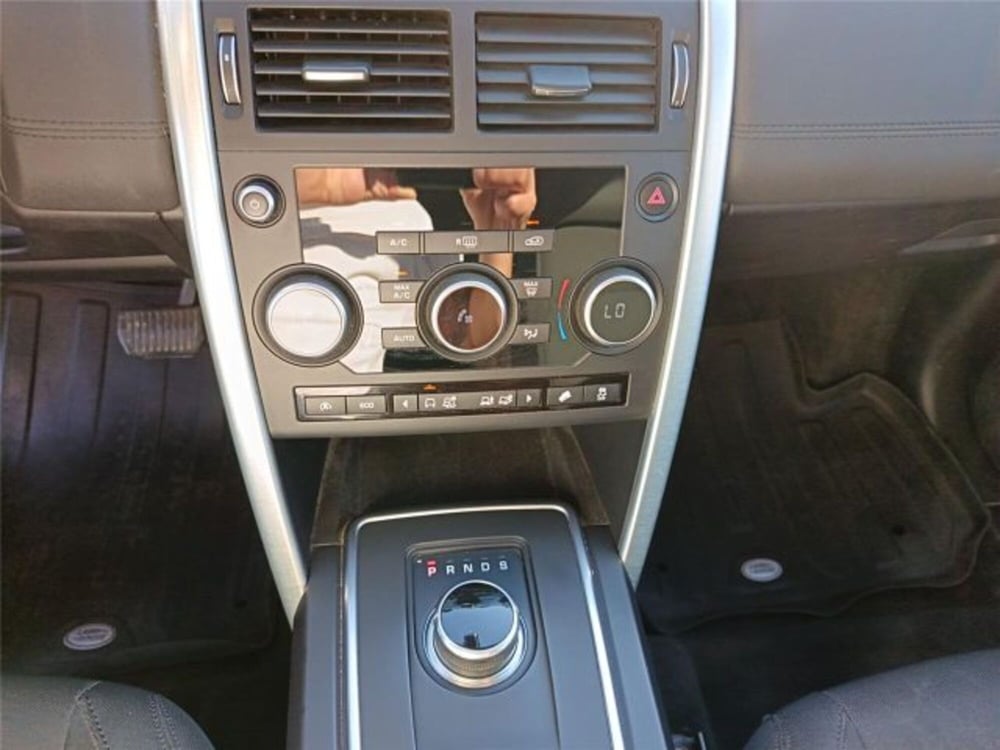 Land Rover Discovery Sport usata a Bari (20)