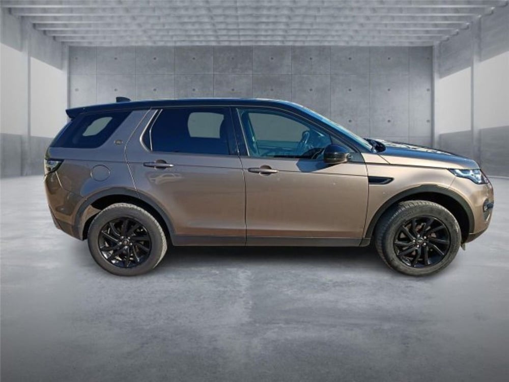 Land Rover Discovery Sport usata a Bari (7)