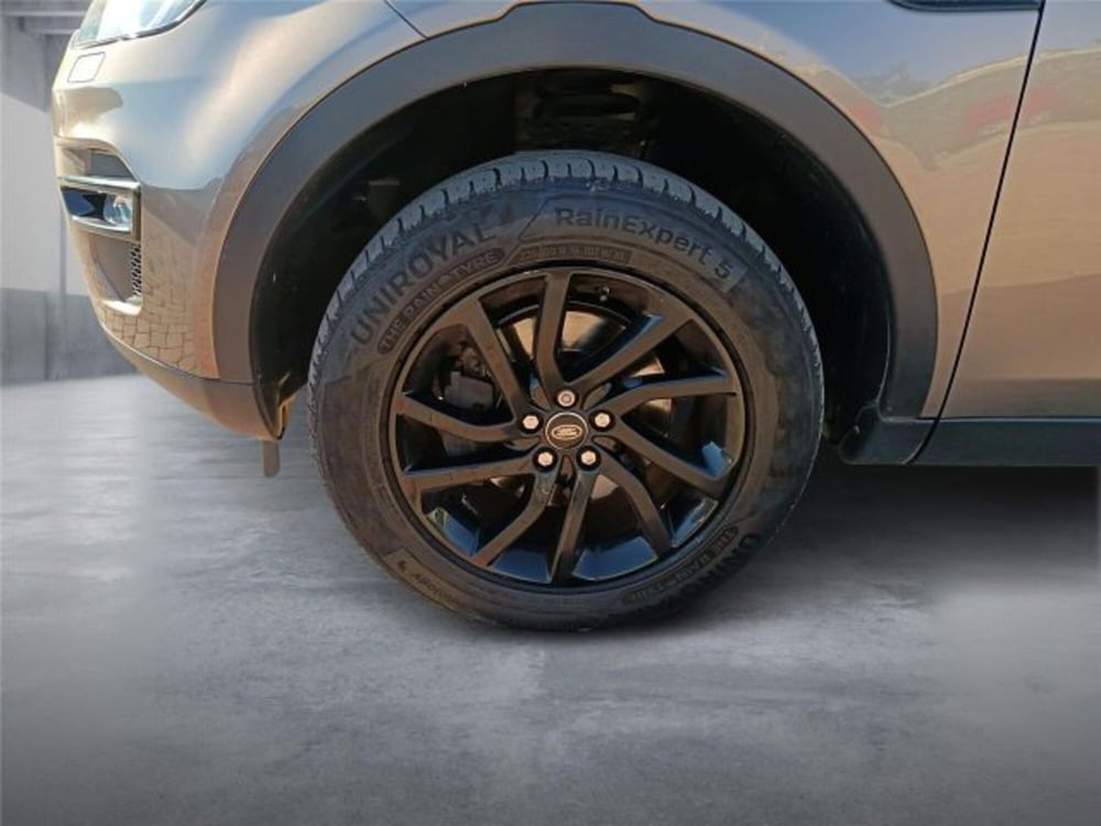 Land Rover Discovery Sport usata a Bari (8)