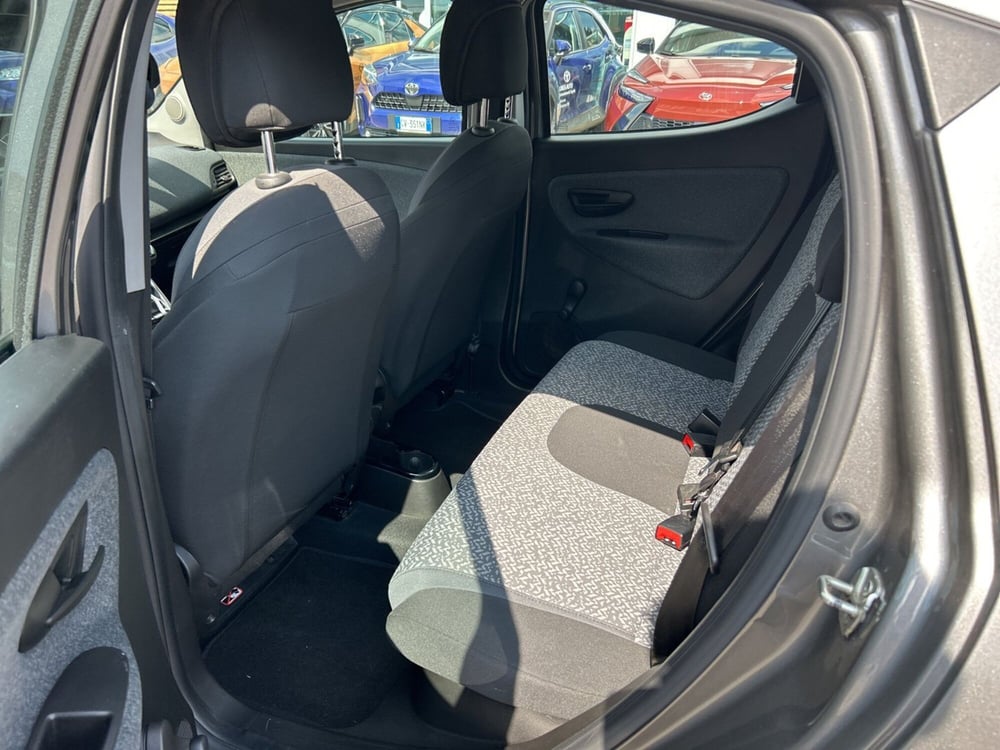 Lancia Ypsilon usata a Milano (10)