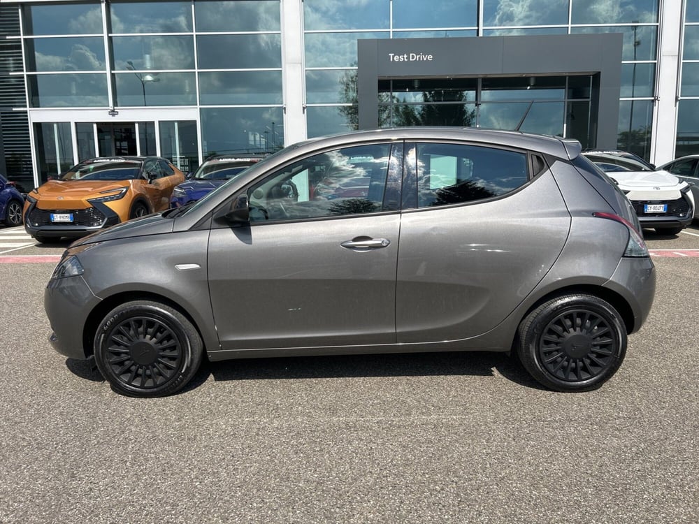 Lancia Ypsilon usata a Milano (3)