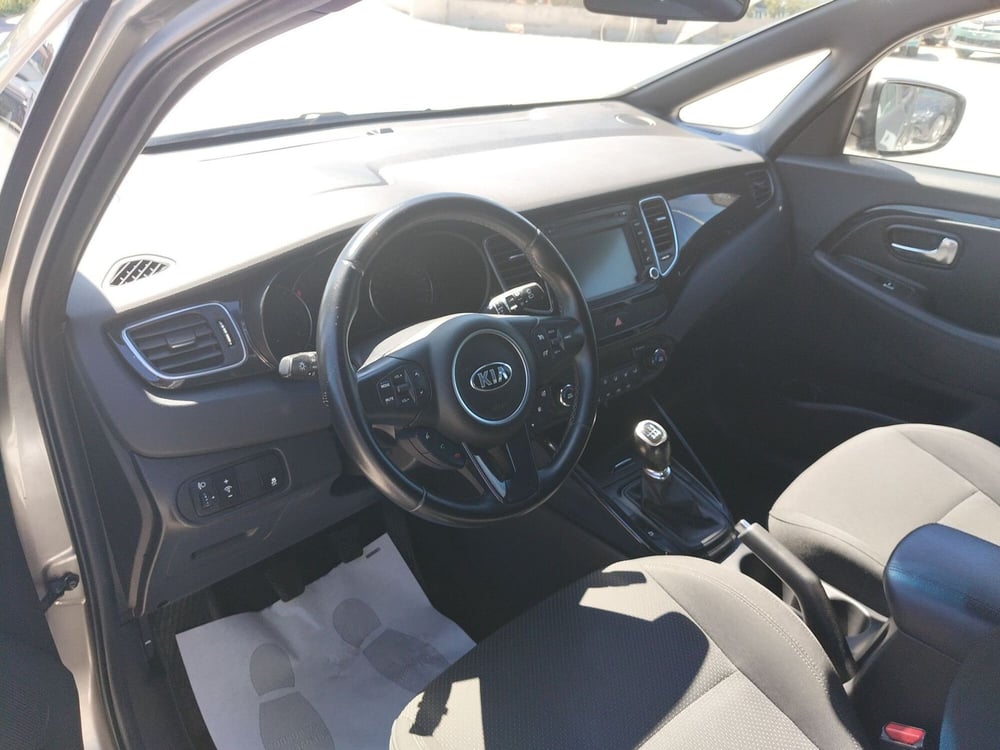 Kia Carens usata a Matera (10)