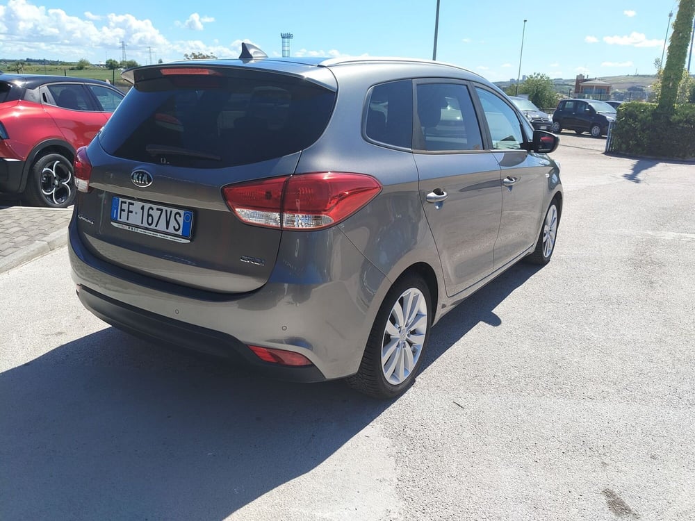 Kia Carens usata a Matera (6)
