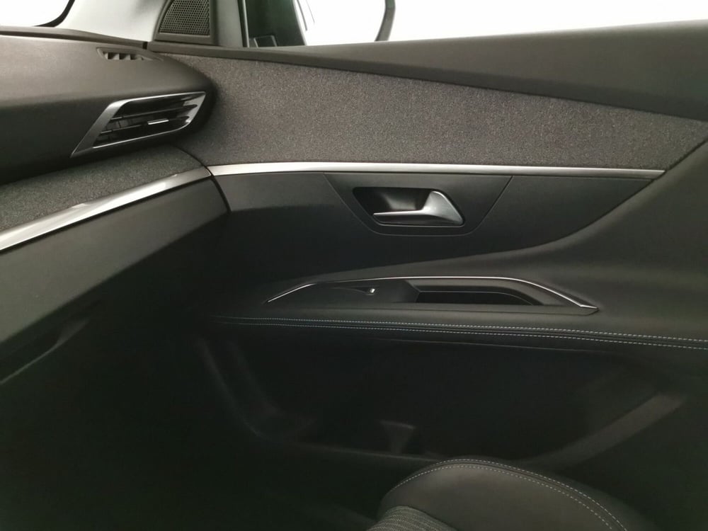Peugeot 3008 usata a Chieti (18)