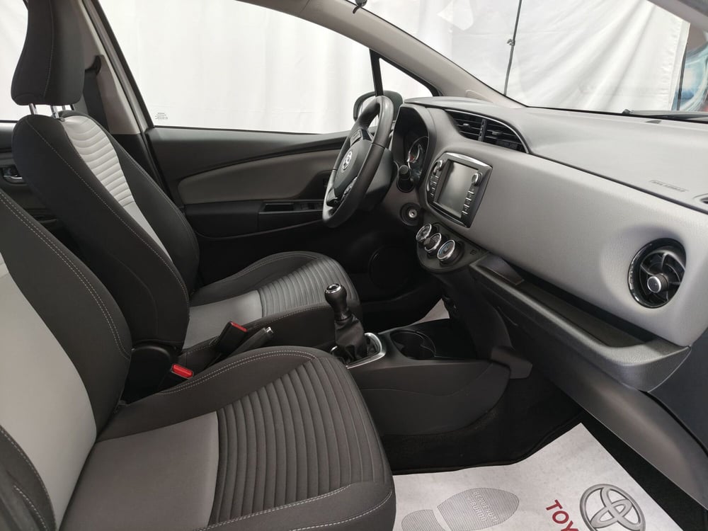 Toyota Yaris usata a Roma (6)