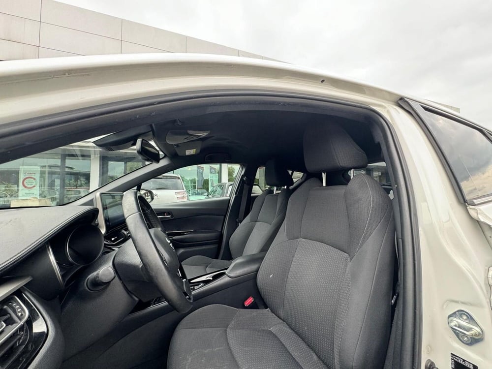 Toyota Toyota C-HR usata a Modena (12)