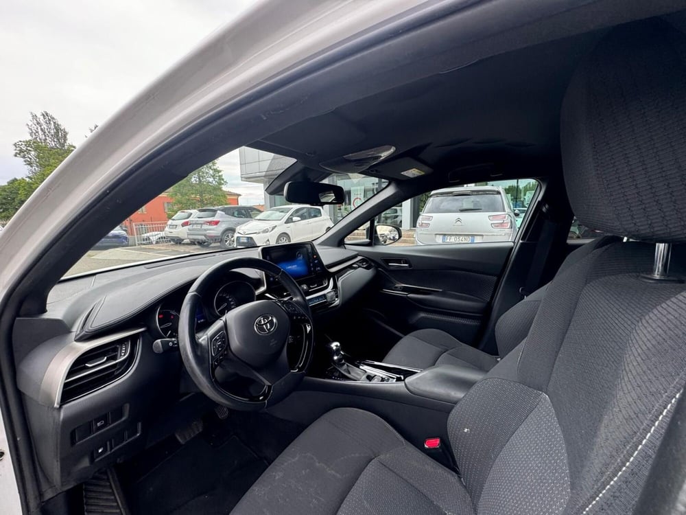 Toyota Toyota C-HR usata a Modena (13)