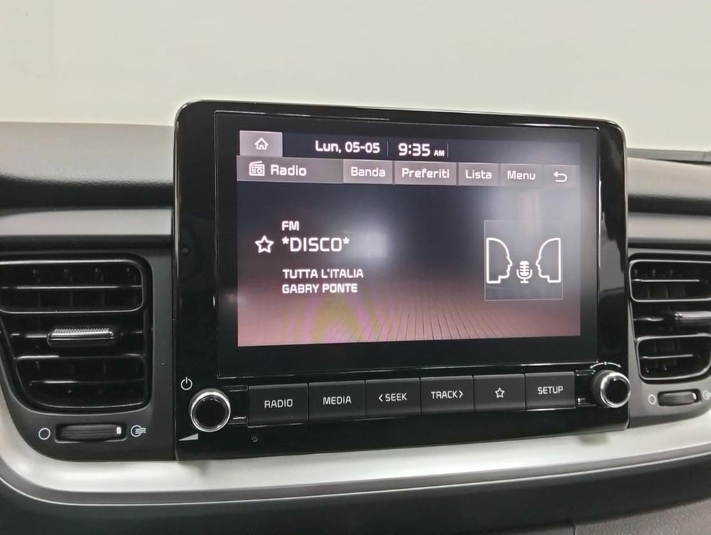 Kia Stonic usata a Como (12)