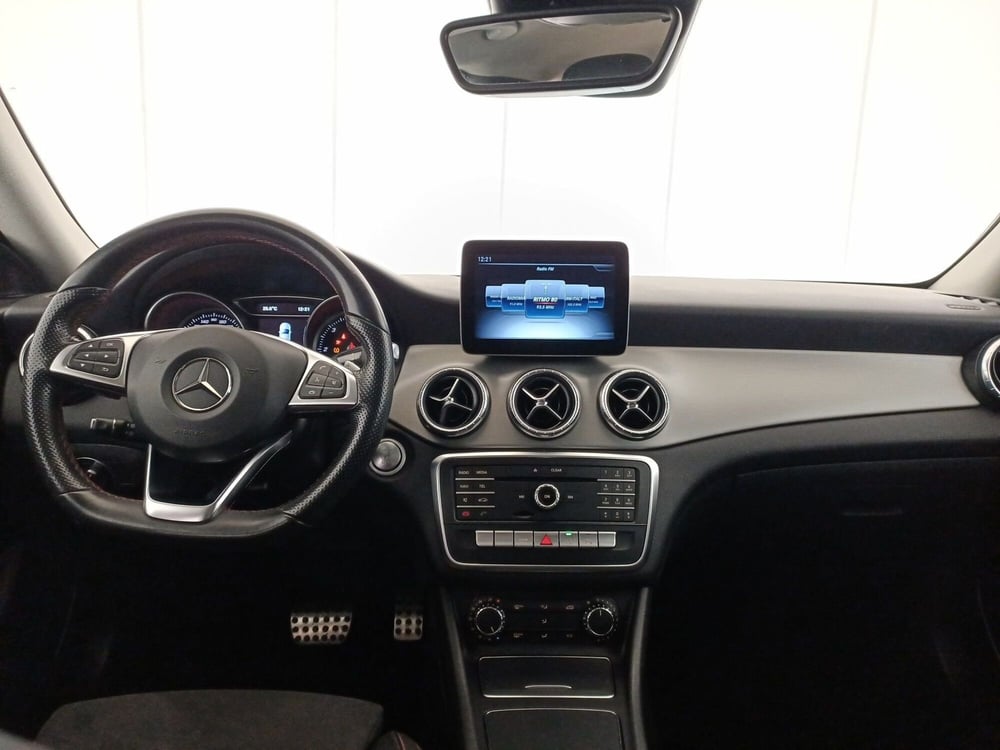 Mercedes-Benz CLA usata a Bari (10)