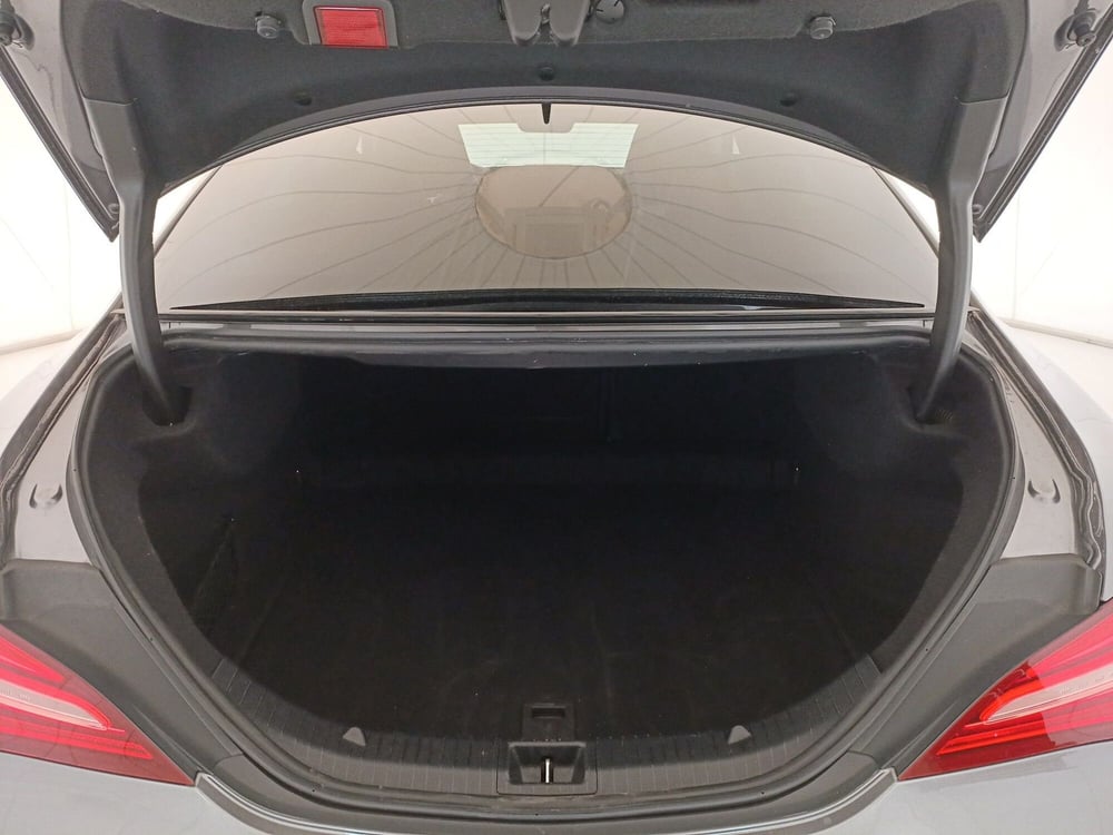 Mercedes-Benz CLA usata a Bari (15)