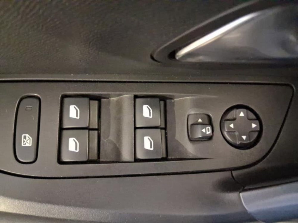 Peugeot 2008 usata a Genova (12)