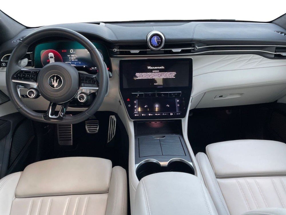 Maserati Grecale usata a Rimini (10)