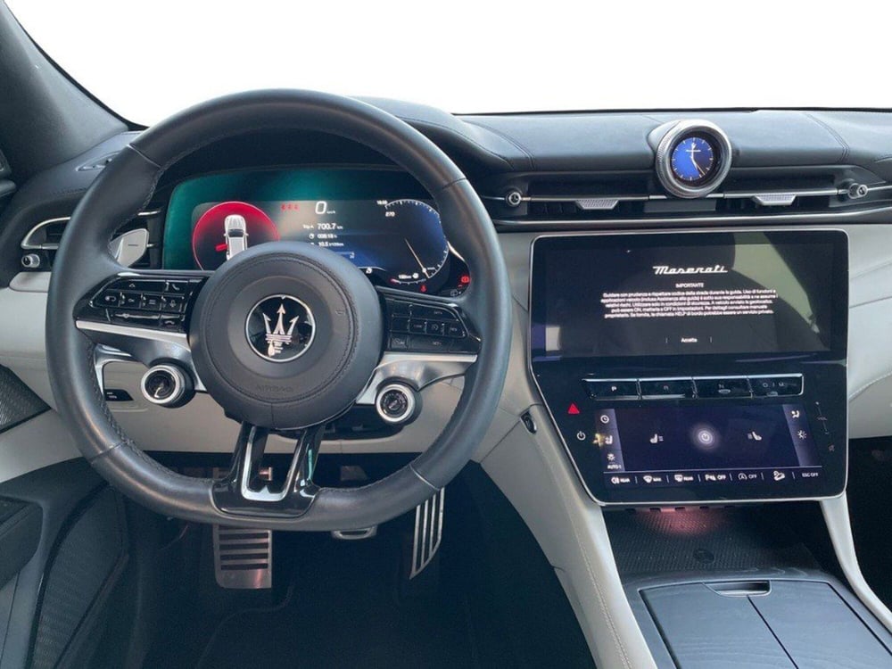 Maserati Grecale usata a Rimini (11)